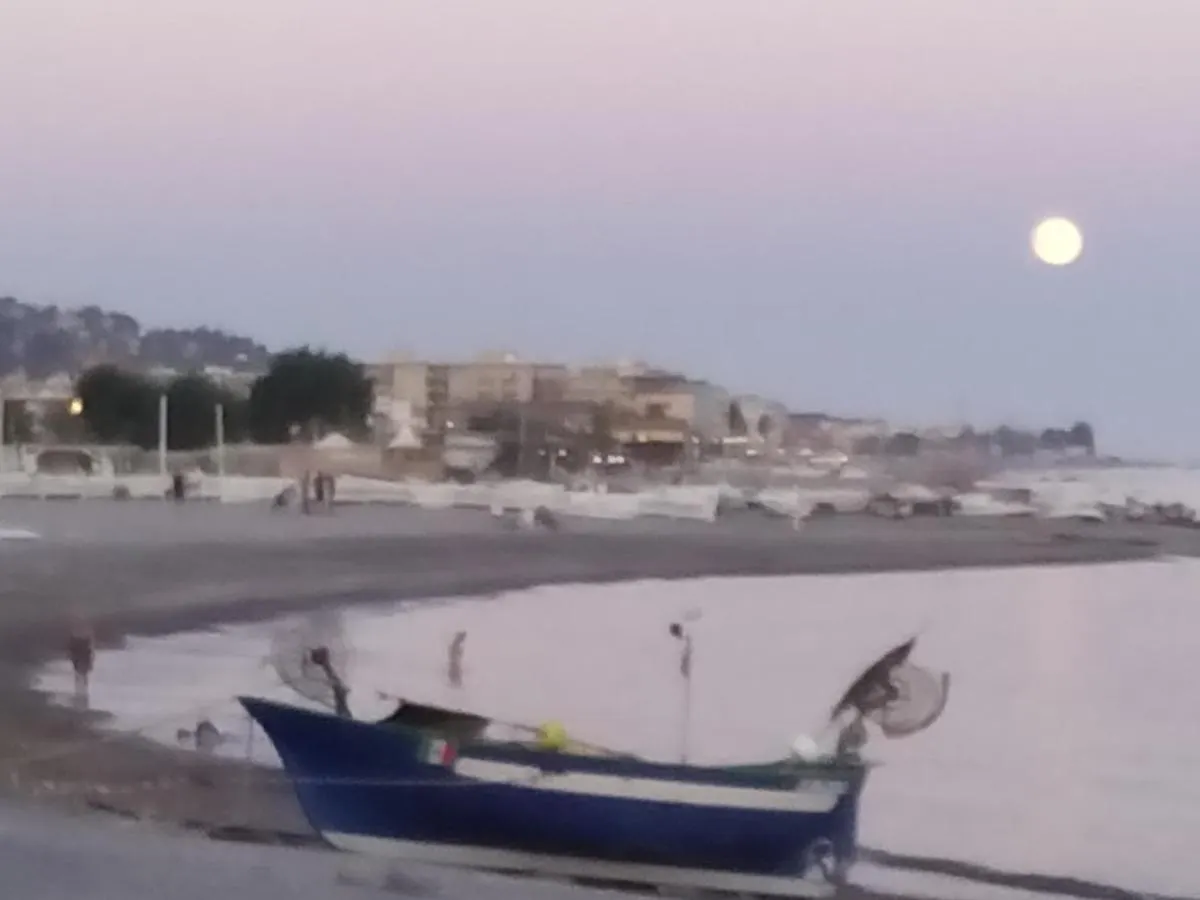 Appartamento Riviera Trilocale wifi e parcheggio privato Ventimiglia
