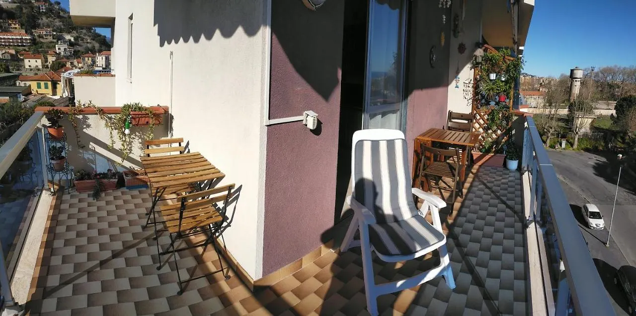Appartamento Riviera Trilocale wifi e parcheggio privato Ventimiglia 0*,
