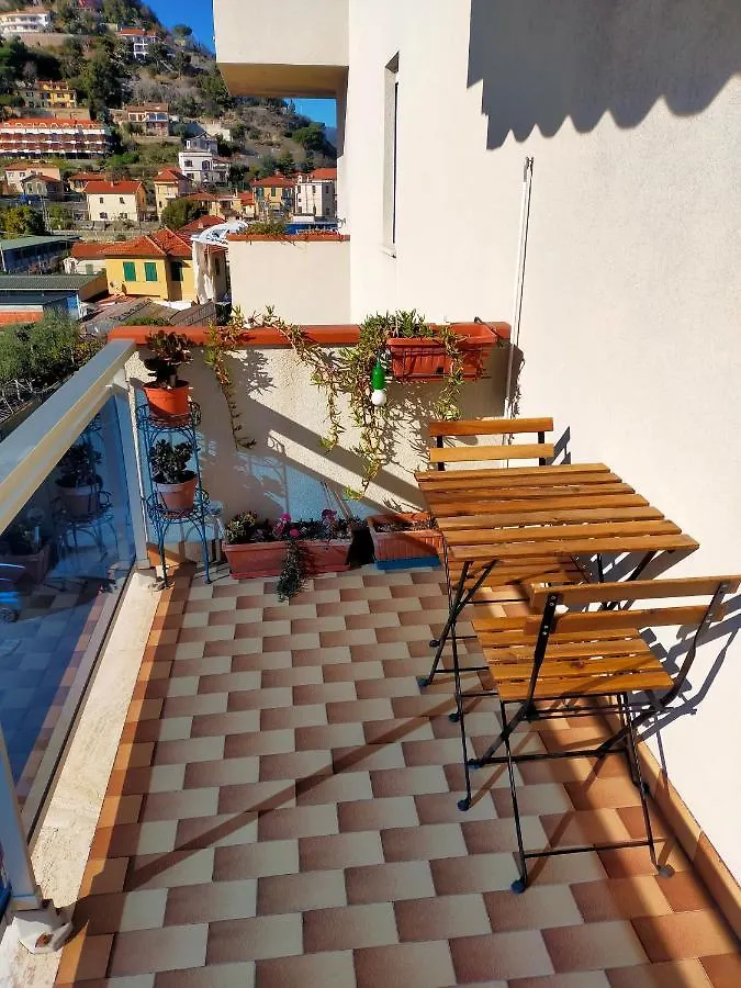 Appartamento Riviera Trilocale Wifi E Parcheggio Privato Ventimiglia 0*,